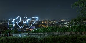Graz, Nachtaufnahme, Lichtschrift, Langzeitbelichtung, blaue Stunde